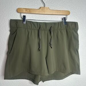 Like New Lululemon Women’s Green High-Rise Run Shorts. Size XL.